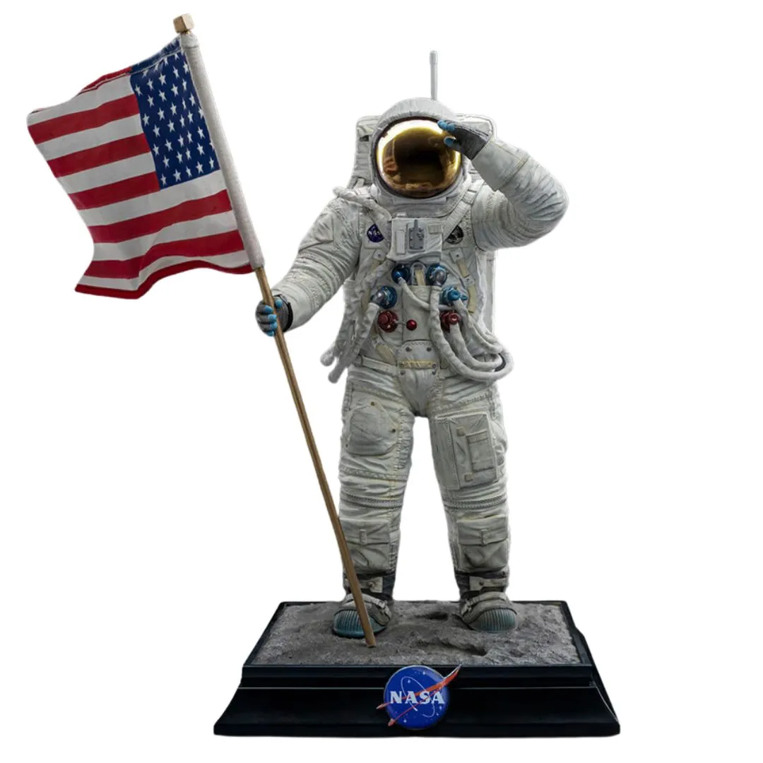 Apollo 11 Astronaut Statue By Iron Studios