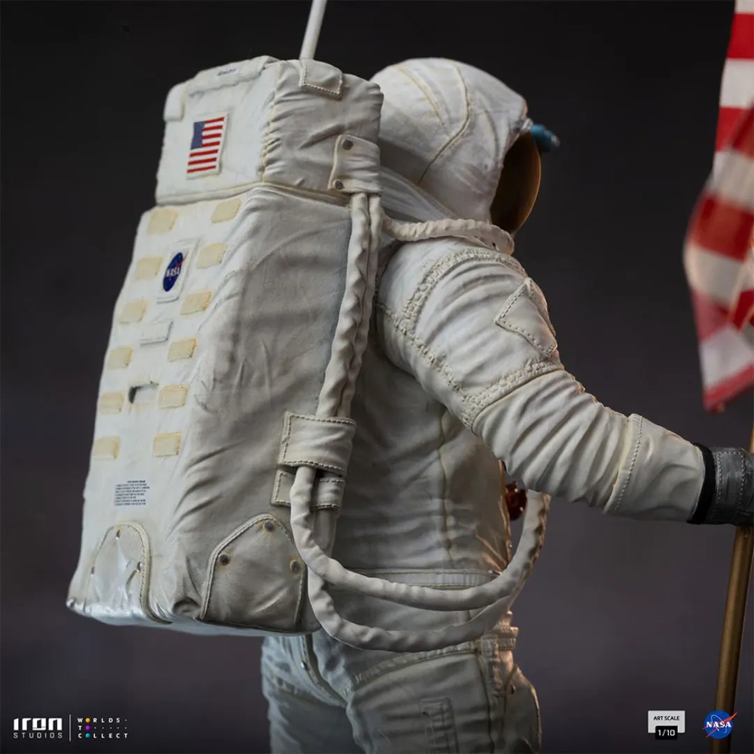 Apollo 11 Astronaut Statue By Iron Studios