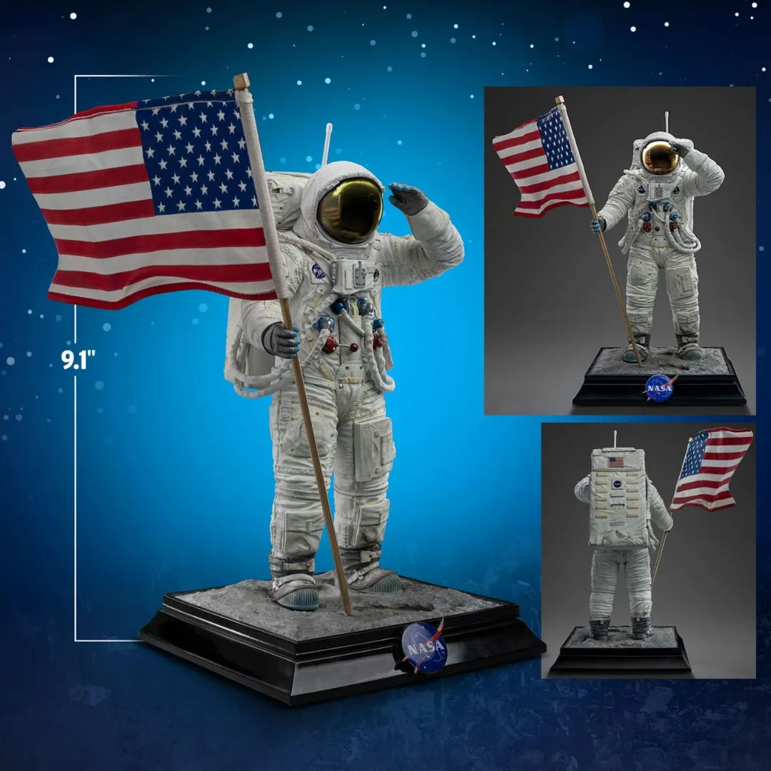 Apollo 11 Astronaut Statue By Iron Studios