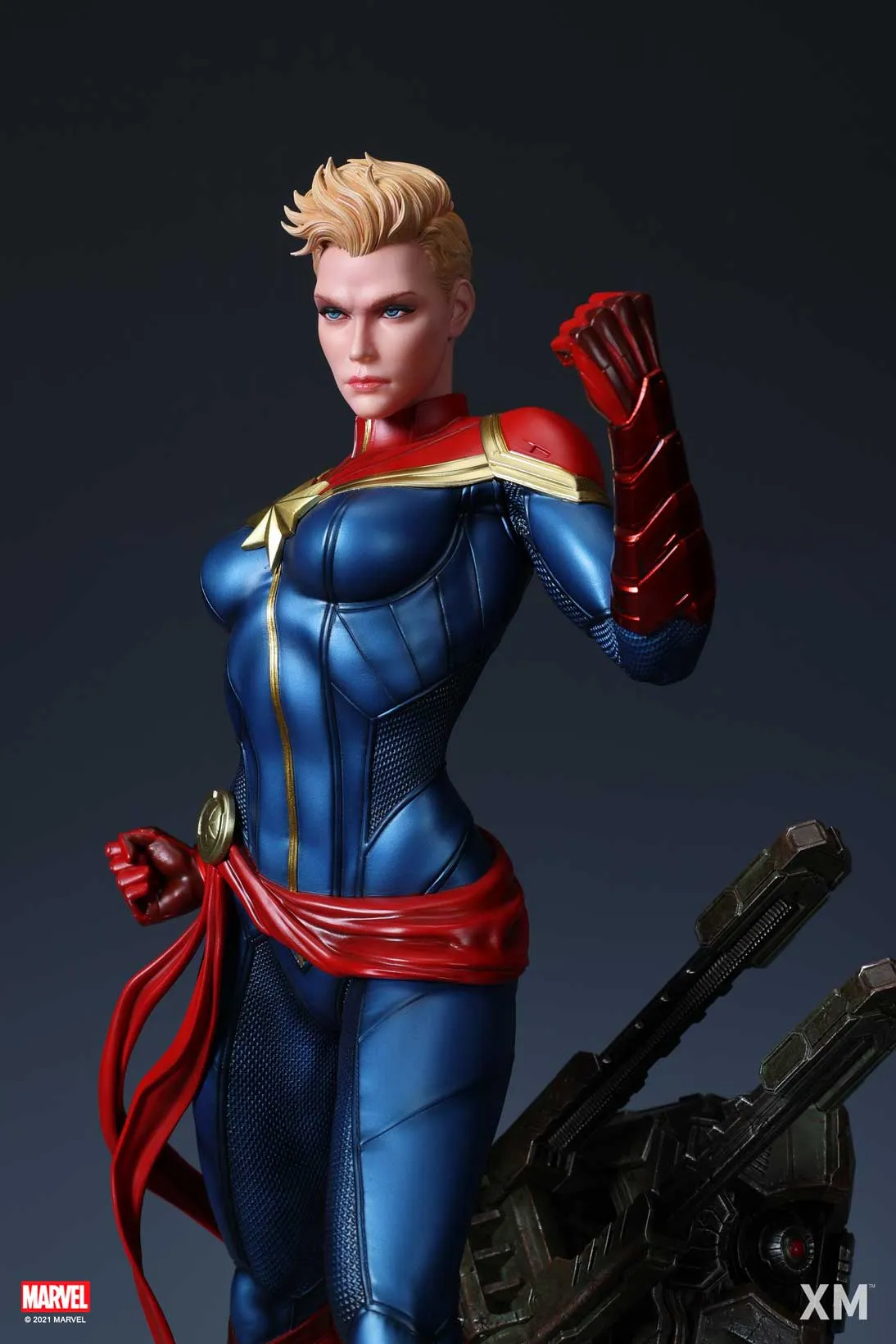 Captain Marvel 1/4 Scale Premium Statue