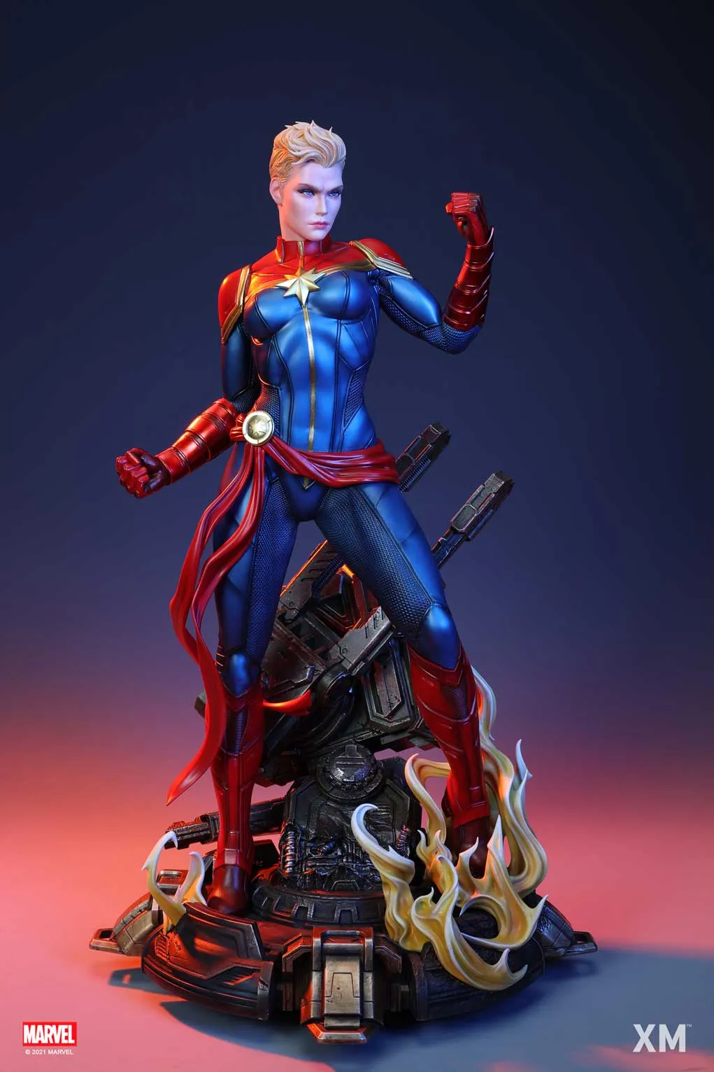 Captain Marvel 1/4 Scale Premium Statue