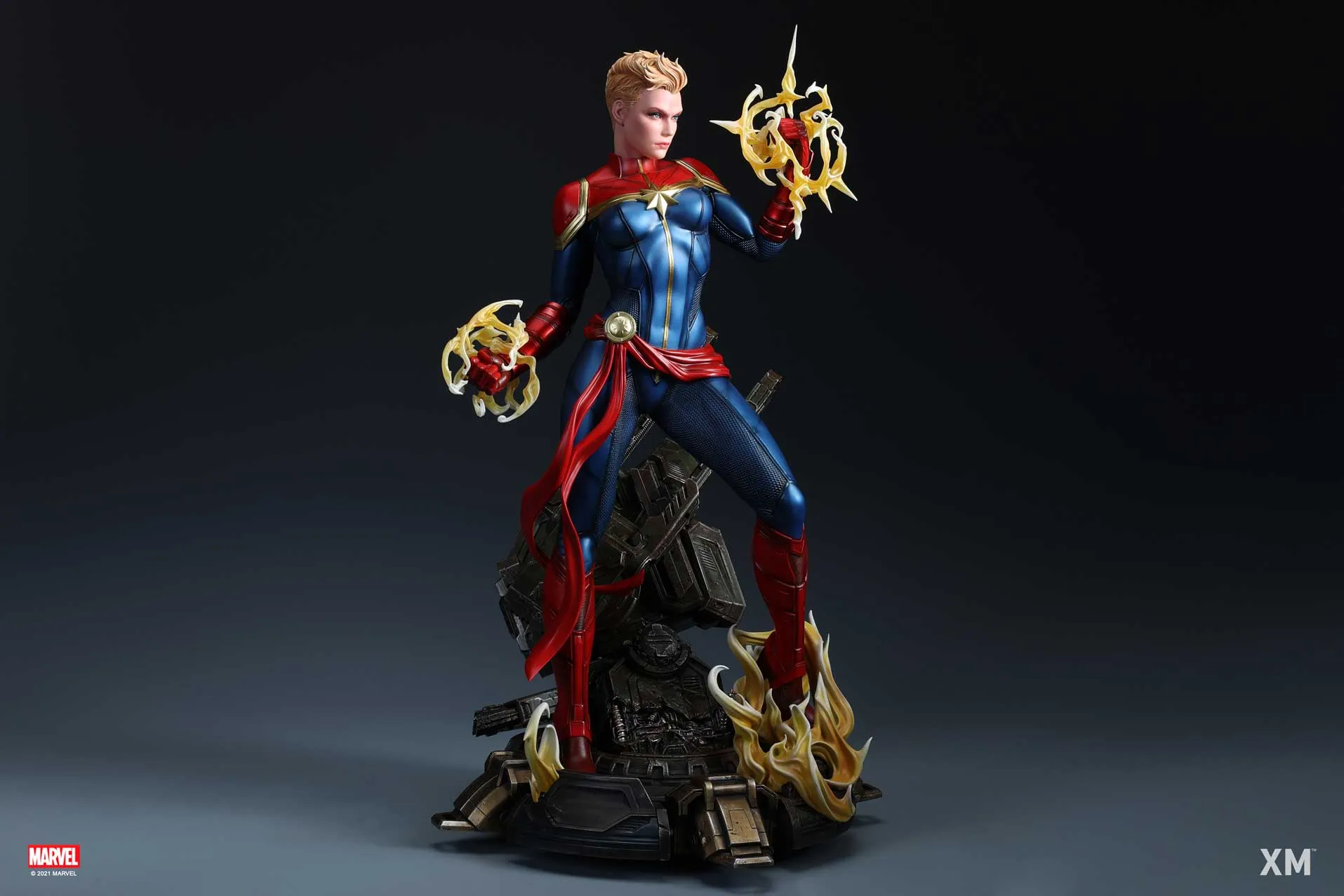 Captain Marvel 1/4 Scale Premium Statue