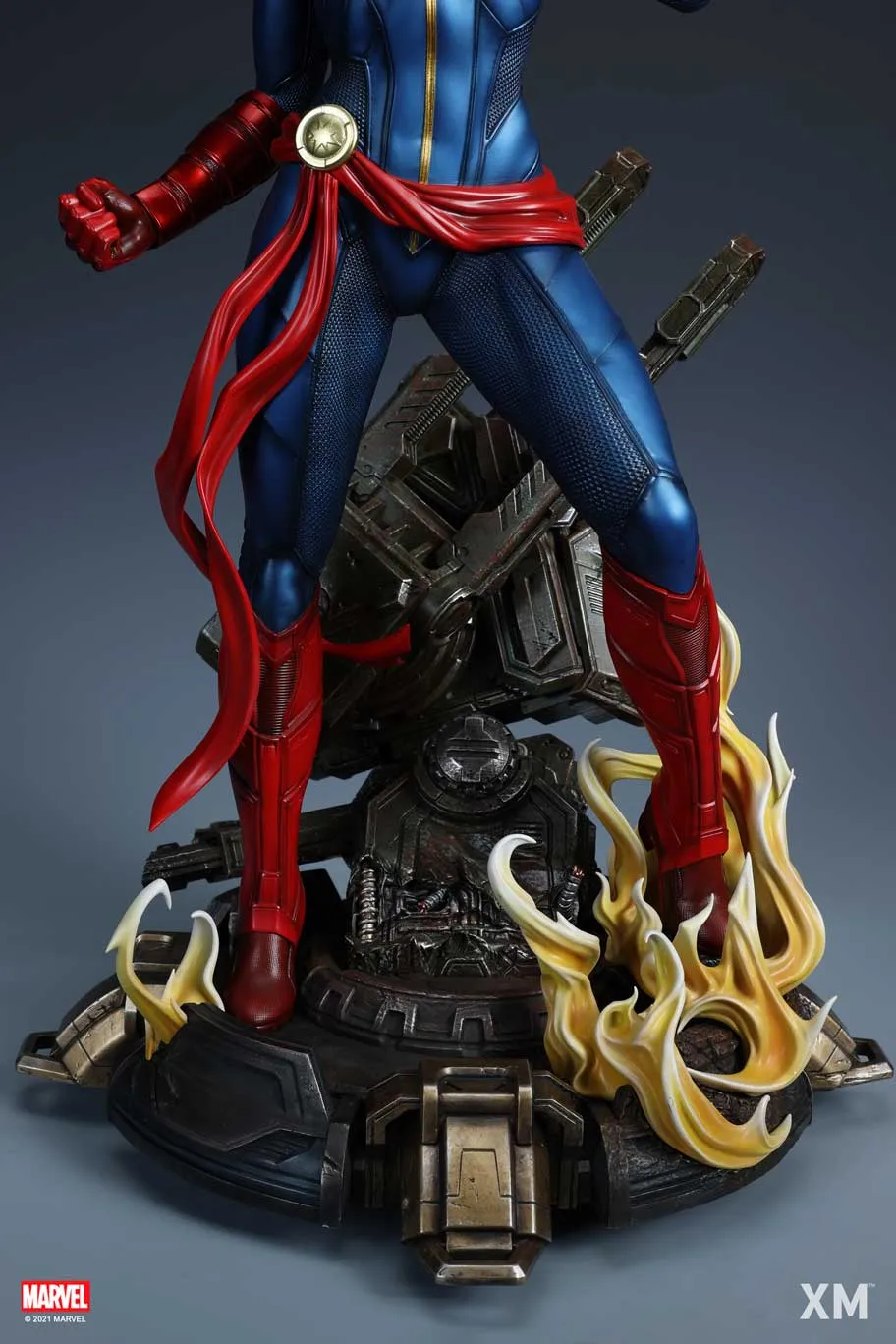 Captain Marvel 1/4 Scale Premium Statue