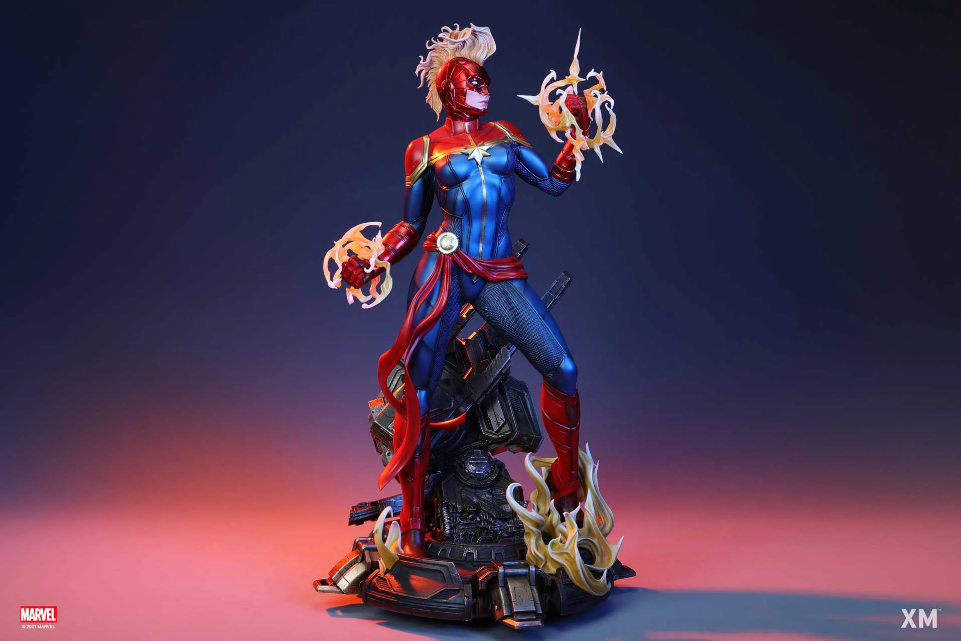 Captain Marvel 1/4 Scale Premium Statue