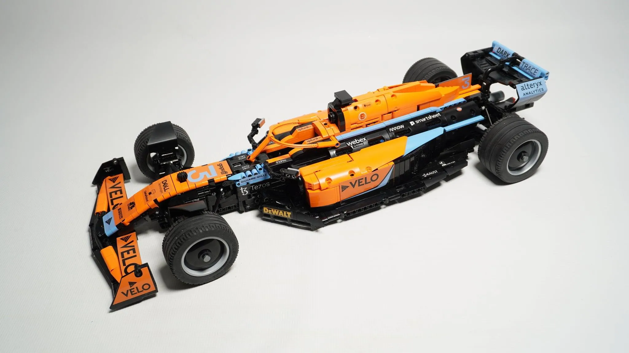 McLaren F1 MCL36 1:8 Scale